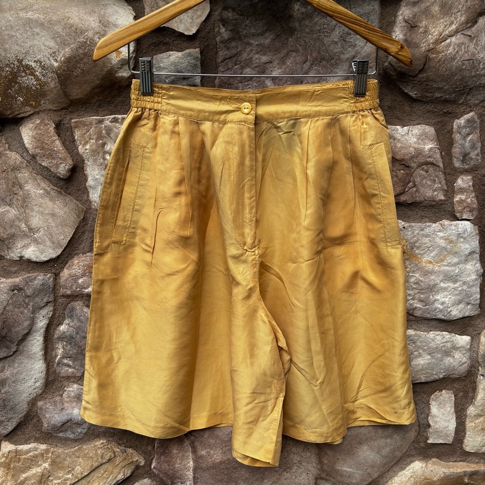 Diane Gilman 100% Silk Shorts Size Medium Vintage 80s Yellow Pleated